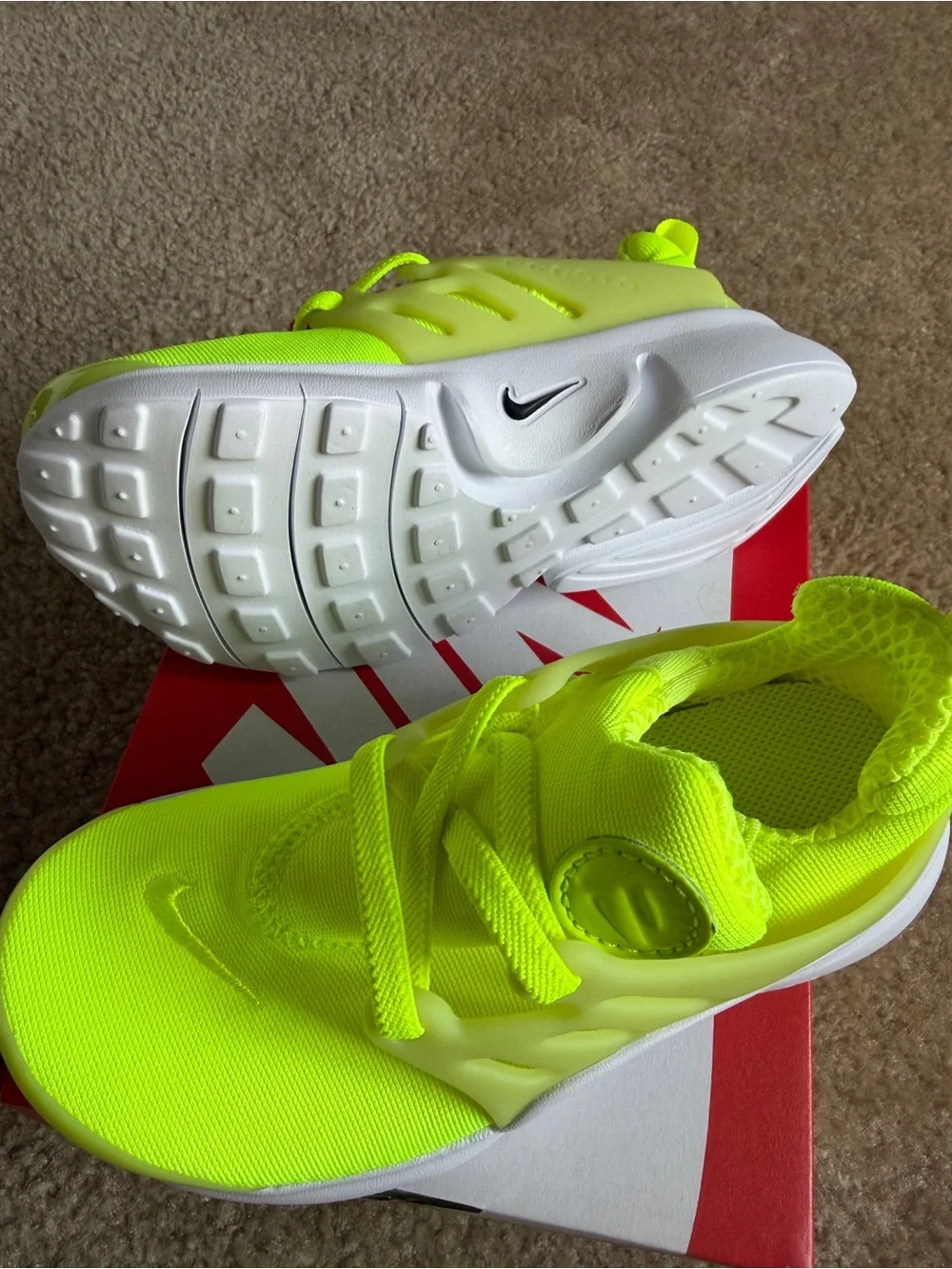 Nike PRESTO Kids Neon Yellow Slip-On Athletic Sneakers - Picture 2 of 2
